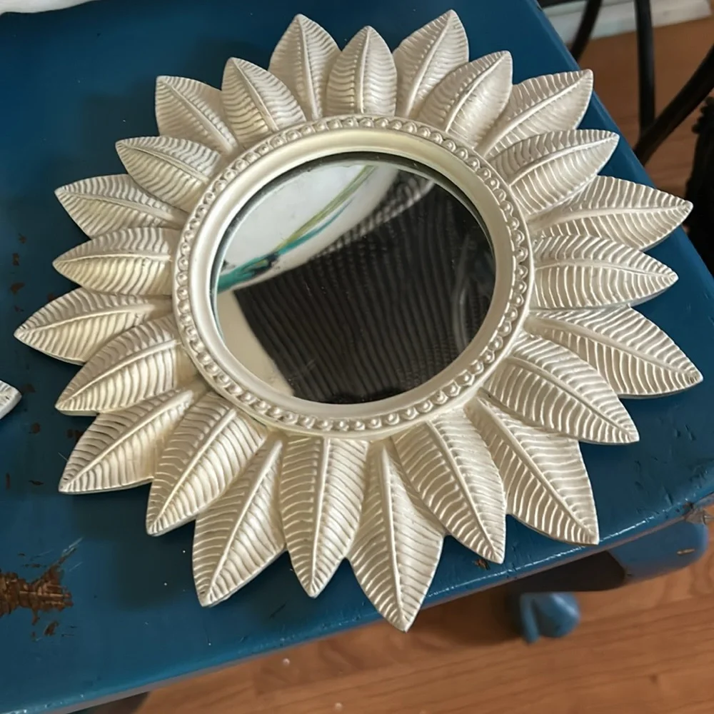 Abstract Layered Leaf Wall Mirrors with Flower Shape
